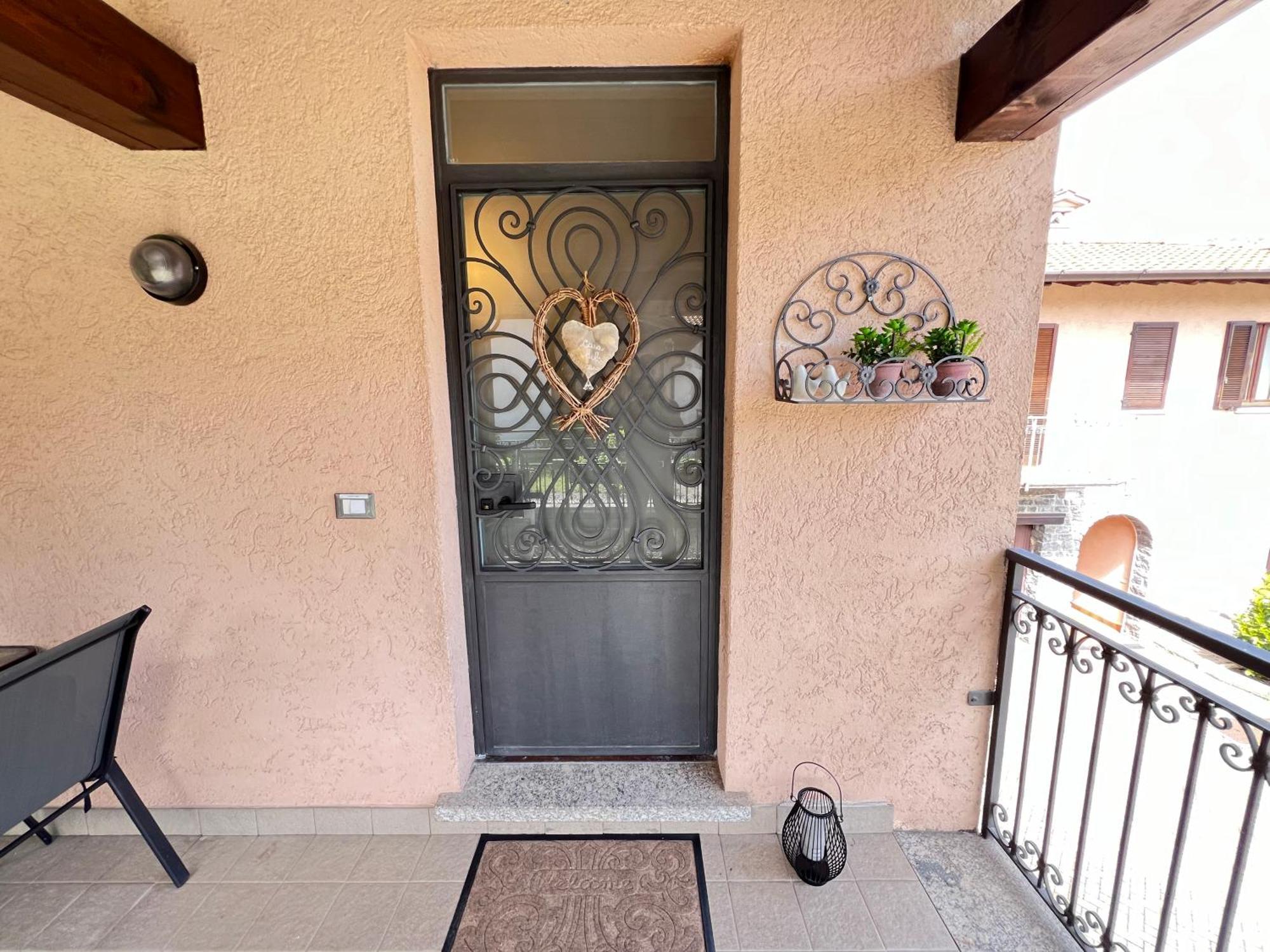 Villa L'Acero Rosso - Giardino Privato E Box Auto Menaggio Esterno foto