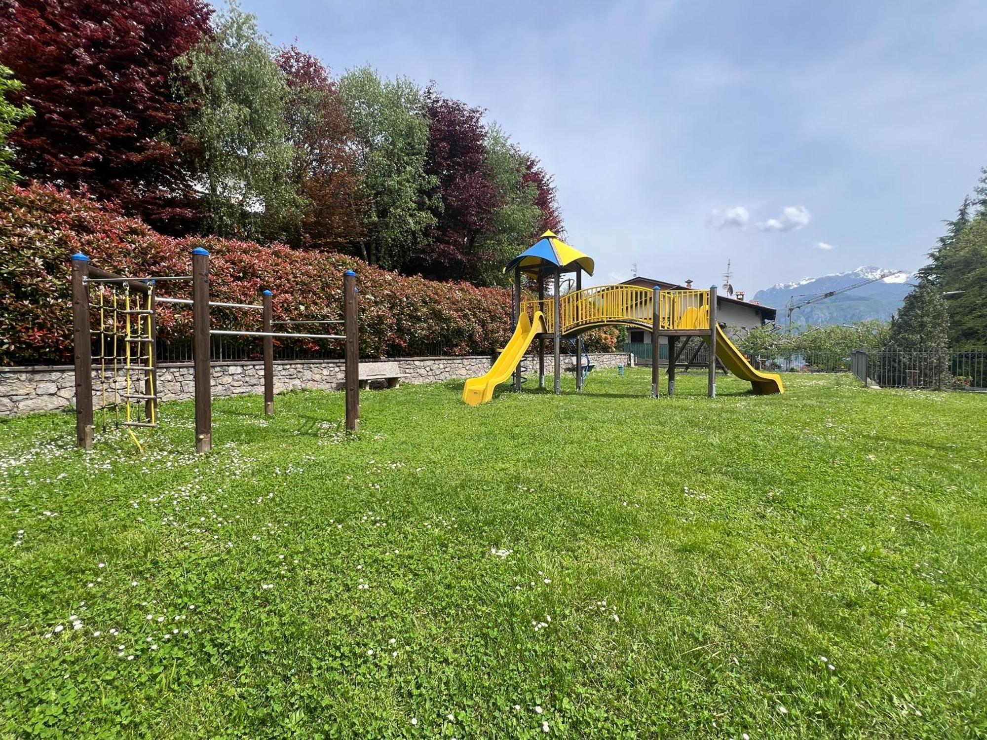 Villa L'Acero Rosso - Giardino Privato E Box Auto Menaggio Esterno foto