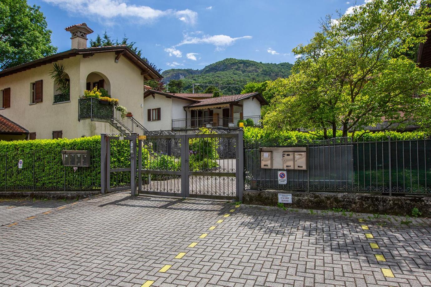 Villa L'Acero Rosso - Giardino Privato E Box Auto Menaggio Esterno foto