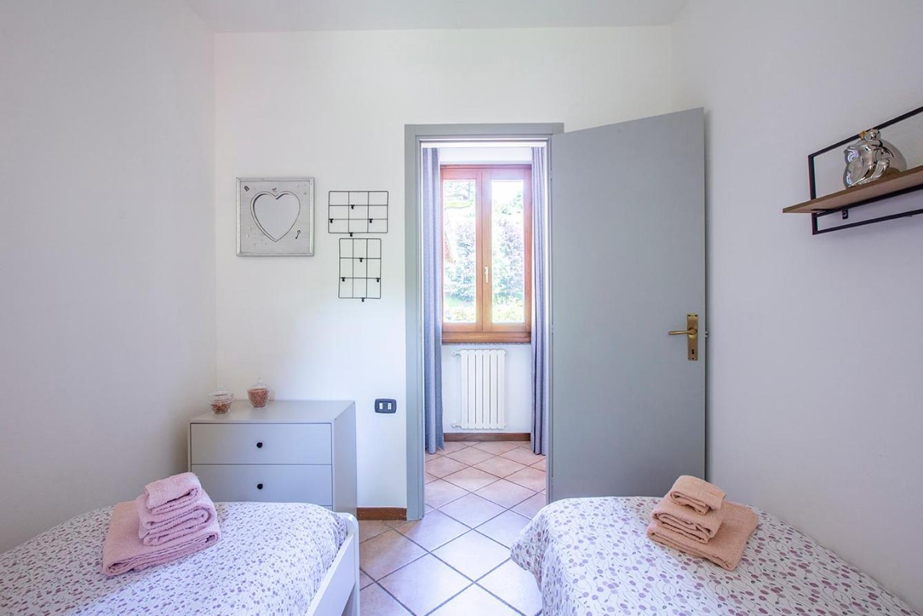 Villa L'Acero Rosso - Giardino Privato E Box Auto Menaggio Esterno foto