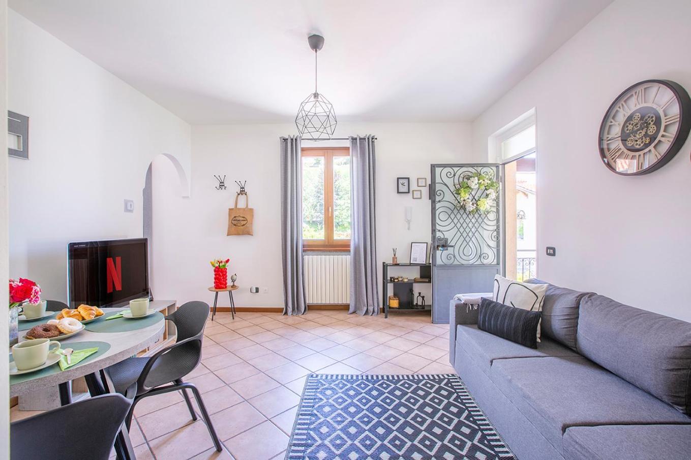 Villa L'Acero Rosso - Giardino Privato E Box Auto Menaggio Esterno foto