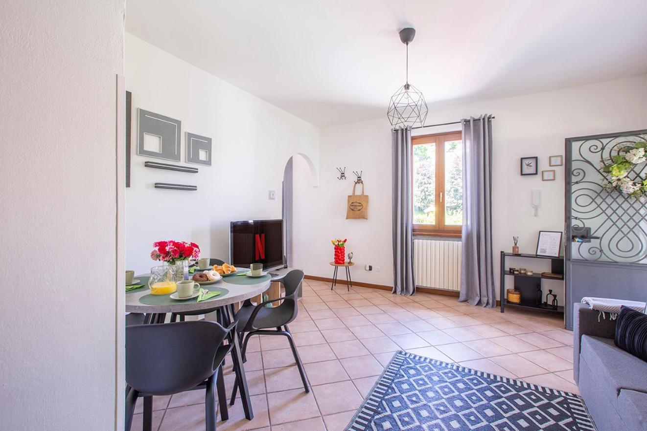 Villa L'Acero Rosso - Giardino Privato E Box Auto Menaggio Esterno foto
